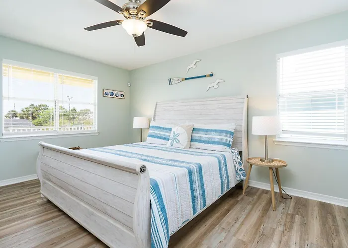 Holiday home Endless Summer At Little Lagoon By Youngs Suncoast