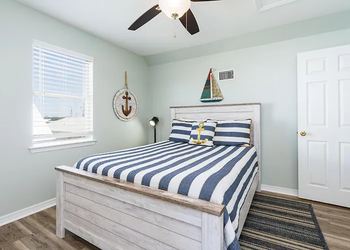 Holiday home Endless Summer At Little Lagoon By Youngs Suncoast